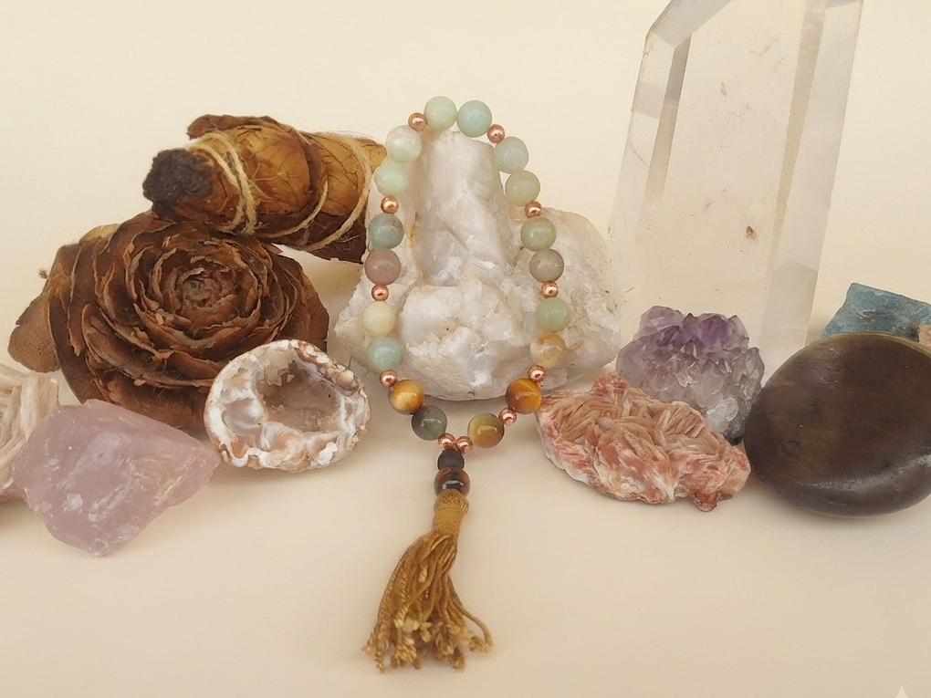 Bracciale Mala in Amazzonite, Occhio di tigre, Occhio di falco e Pietra Lavica – 18 pietre naturali