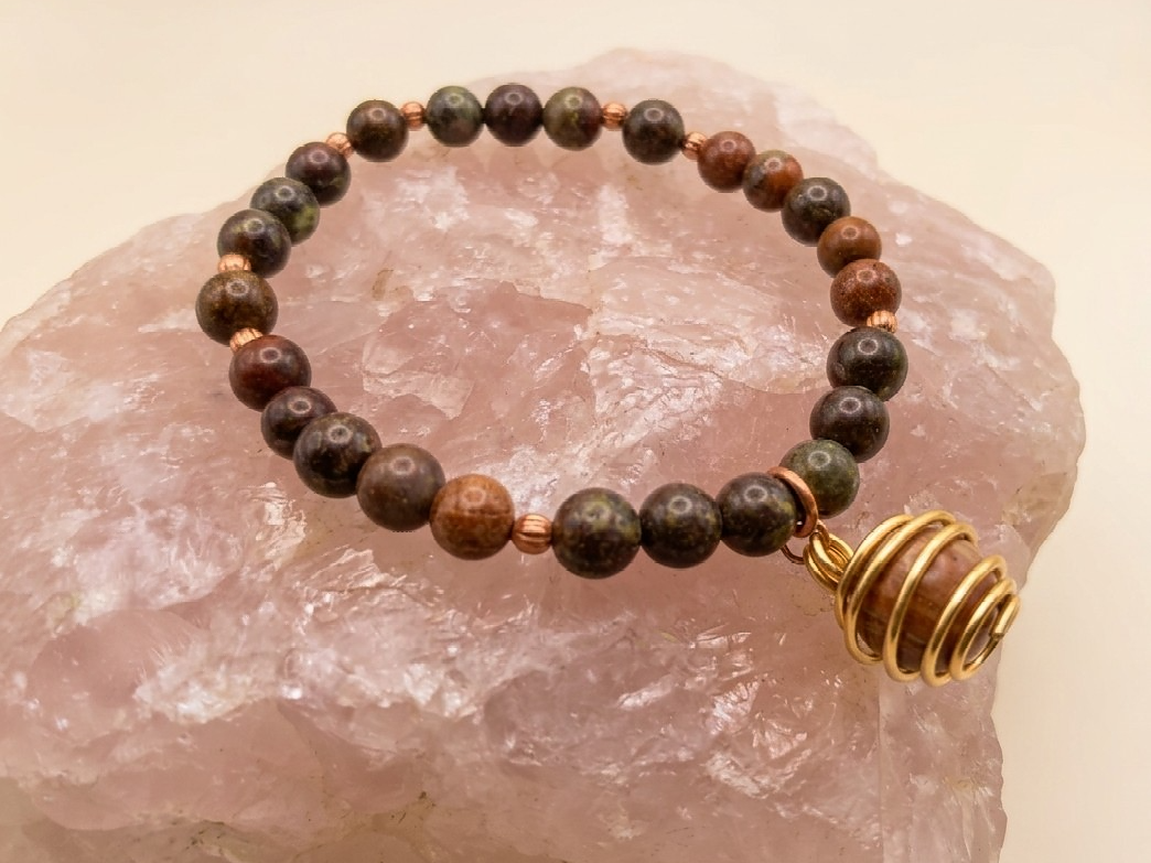 Bracciale in Sangue di Drago, Diaspro Brecciato e Bronzite con Ciondolo in Diaspro Rosso – Perle naturali da 6 mm