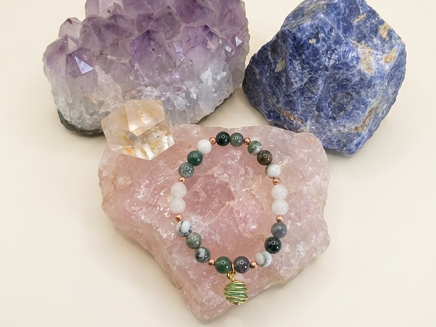 Bracciale in Agata Albero, Agata Muschiata e Agata Bianca con Ciondolo in Avventurina – Perle naturali da 8 mm