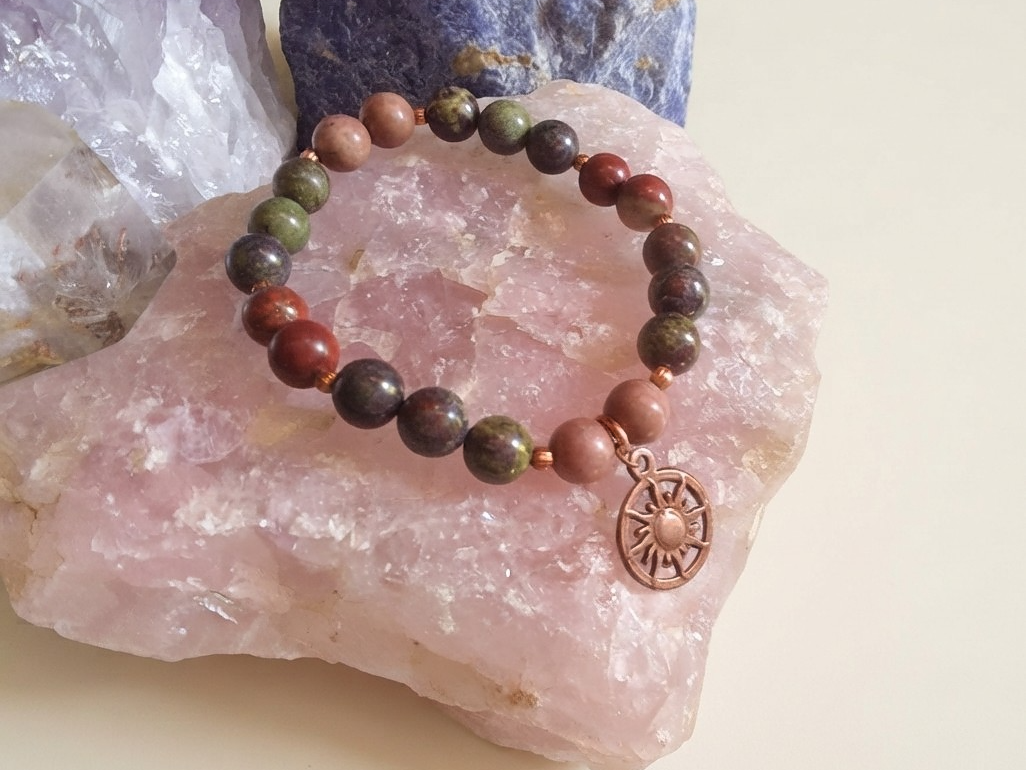 Bracciale in Sangue di Drago, Diaspro Brecciato e Rodonite con Charm Stella – Perle naturali da 8 mm