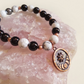 Bracciale in Onice, Howlite ed Ematite con Charm Stella e Fasi Lunari – Perle naturali da 8 mm