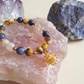 Bracciale in Occhio di Falco Dorato, Quarzo Citrino e Dumortierite con Ciondolo in Calcite Gialla – Perle naturali da 8 mm