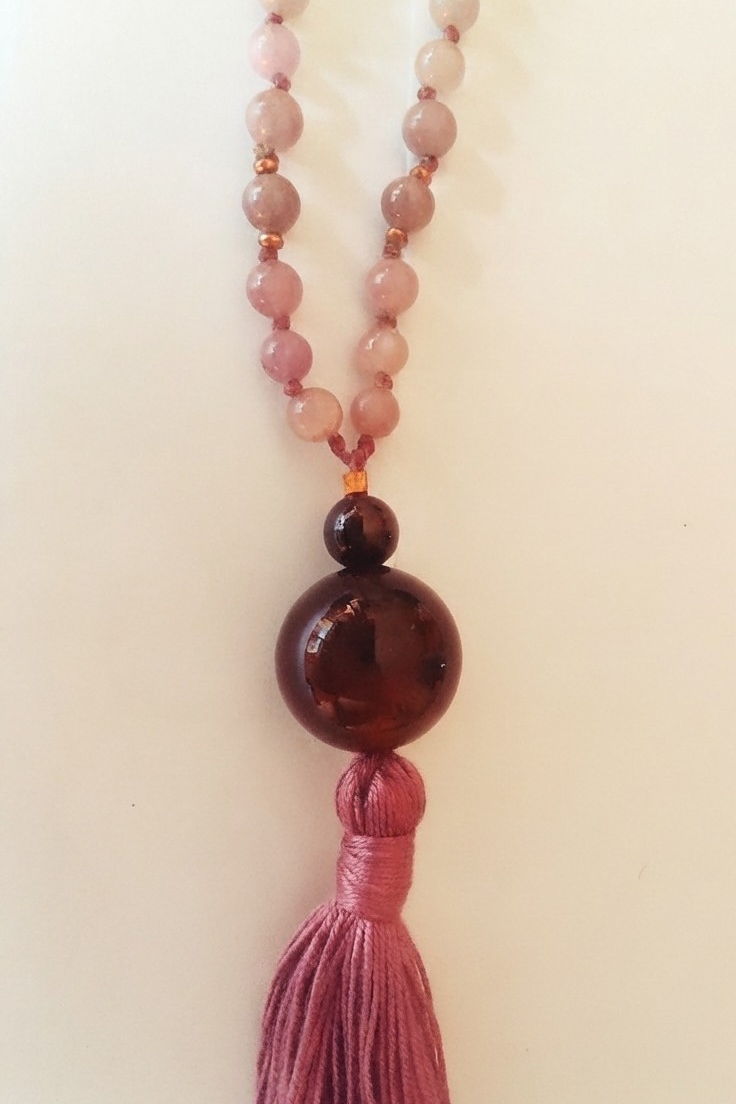 Mala da meditazione in Quarzo Rosa del Madagascar, Granato e Agata Marrone – 108 perle
