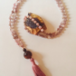 Mala da meditazione in Quarzo Rosa del Madagascar, Granato e Agata Marrone – 108 perle
