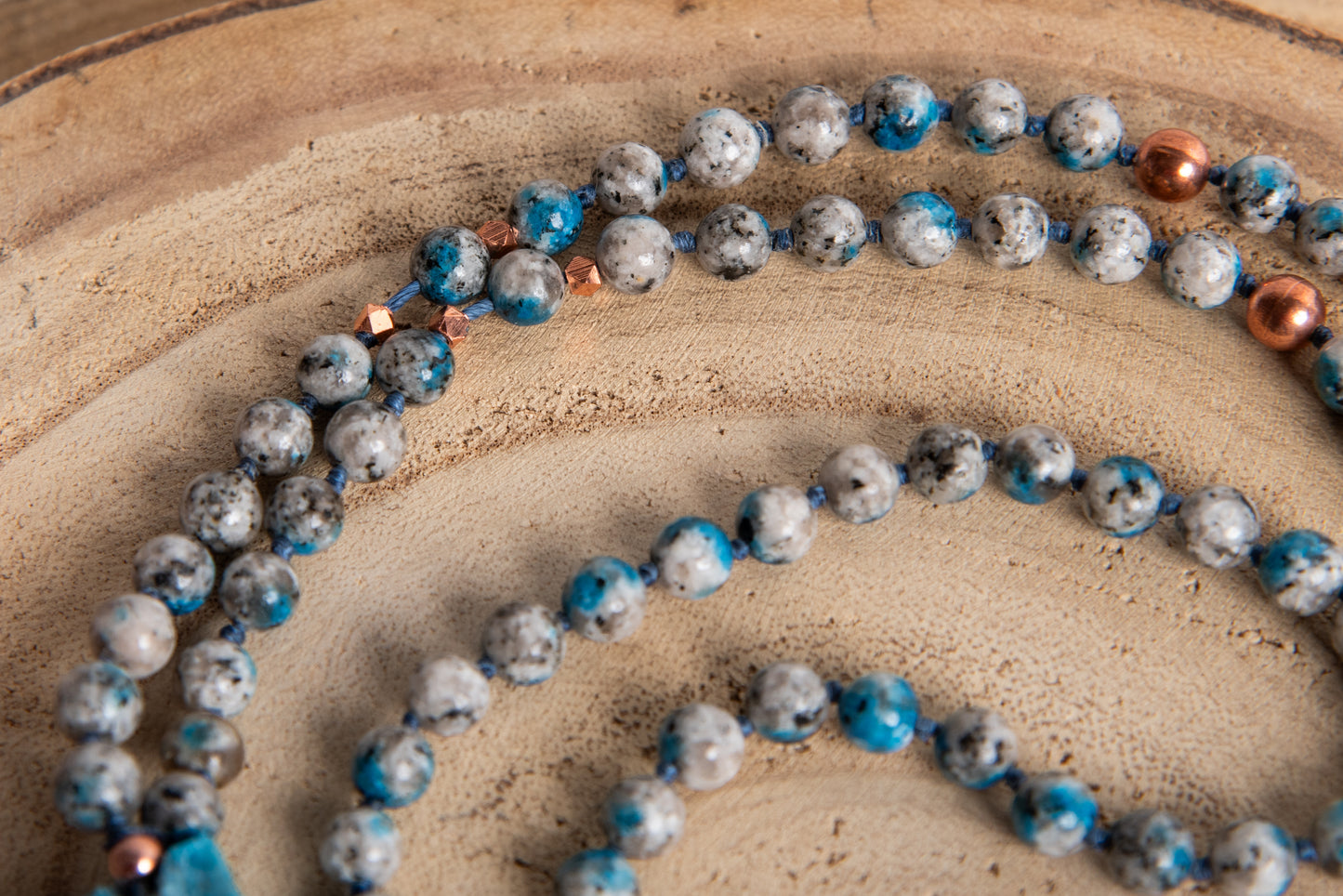 Mala per meditare in Diaspro K2, Pietra Guru Apatite e Rame