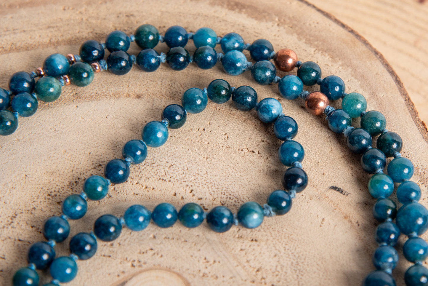 Mala per la pratica della meditazione in Apatite, Pietra Guru Apatite e Rame
