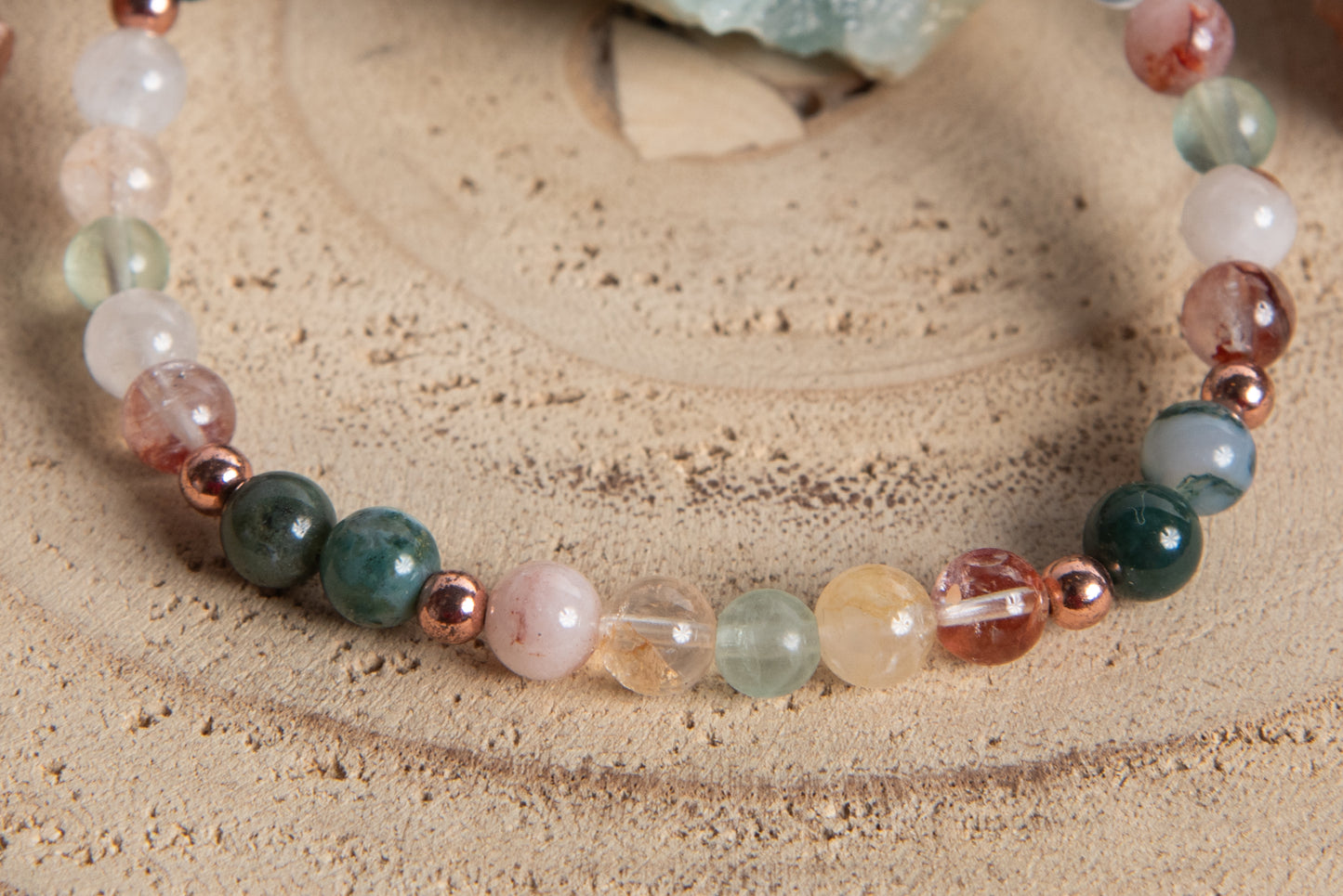 Bracciale perle 6 mm quarzo ematoide, agata muschiata, rame