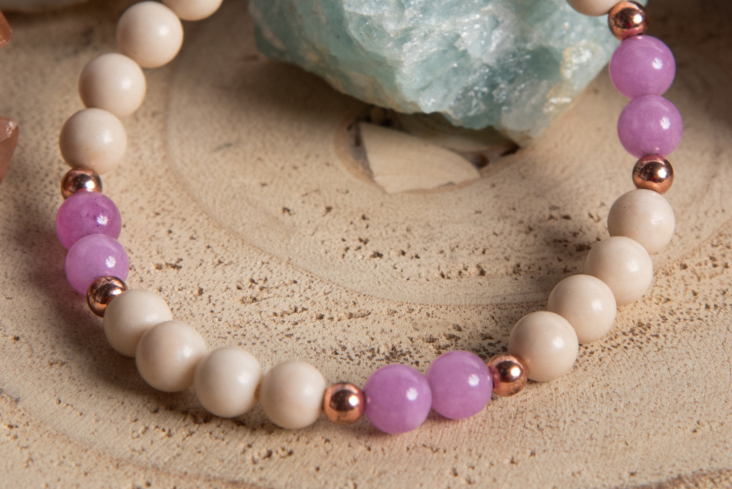 Bracciale perle 6 mm kunzite, diaspro bianco, rame