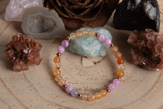 Bracciale perle 6 mm corniola, kunzite, rame