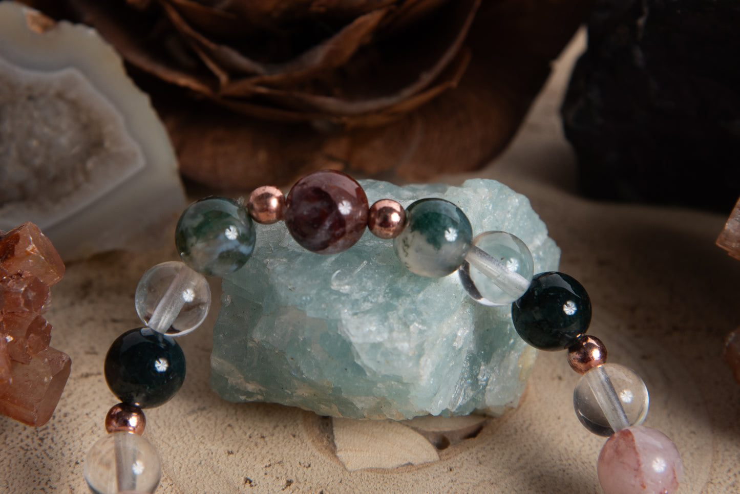 Bracciale perle 8 mm quarzo ematoide, agata muschiata, quarzo ialino, rame