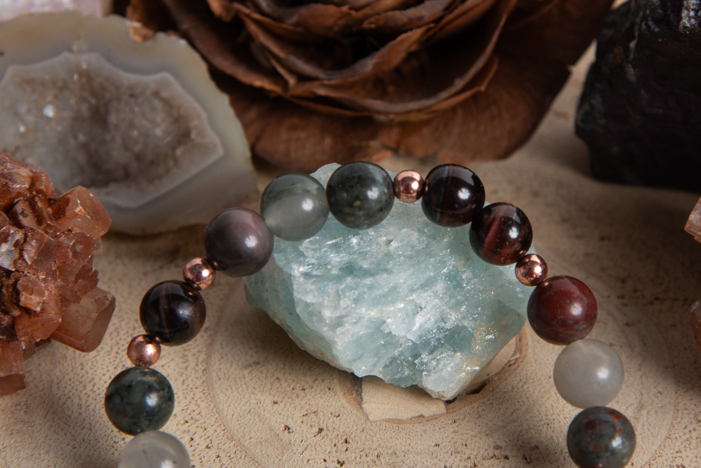 Bracciale perle 8 mm occhio di bue, eliotropio, rame