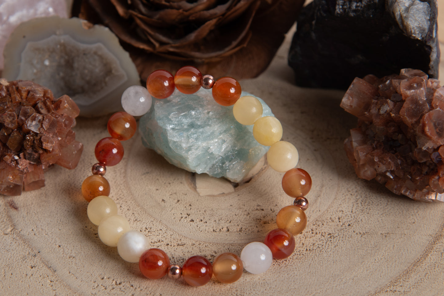 Bracciale perle 8 mm calcite gialla, corniola, agata bianca, rame