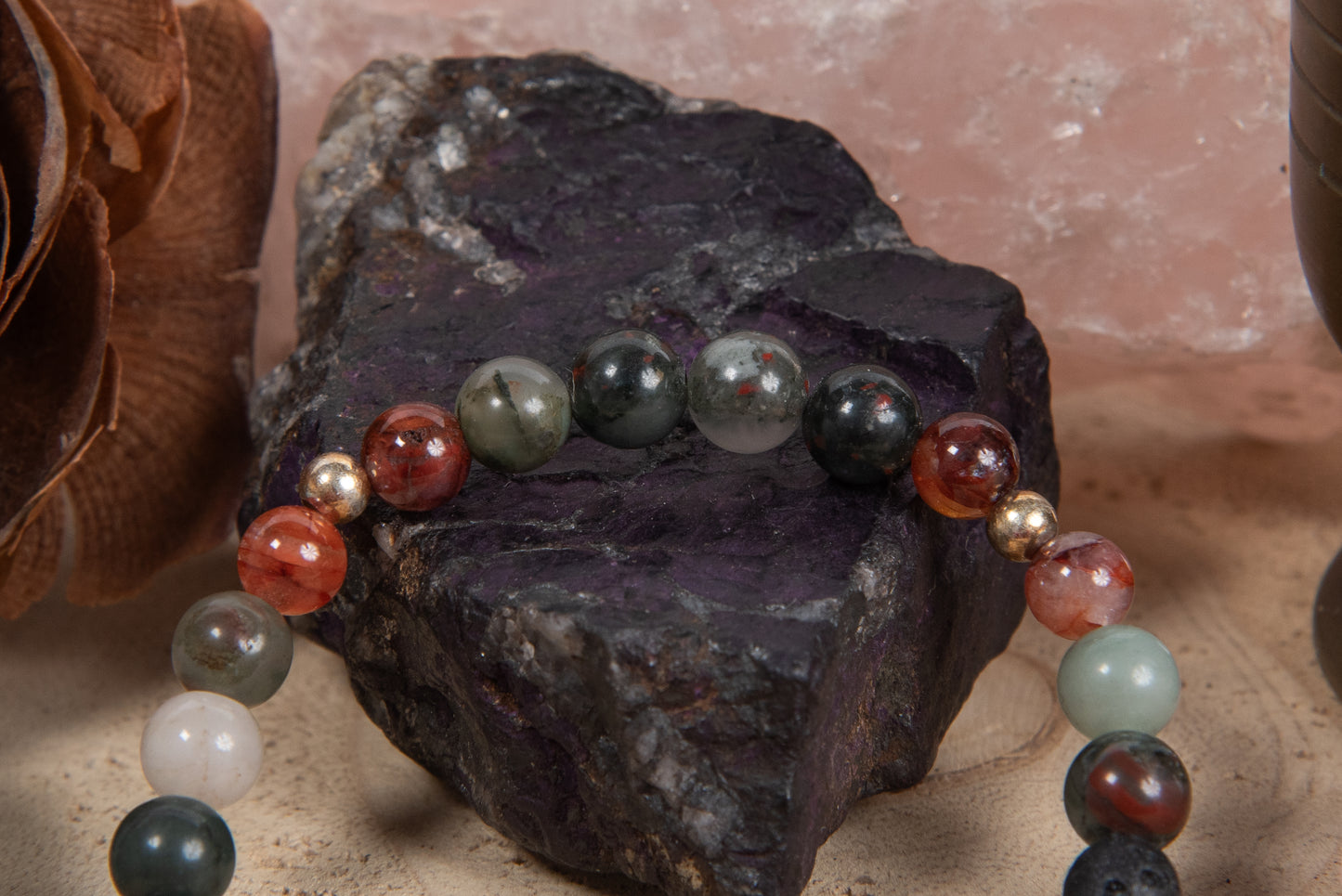 Quarzo ematoide, eliotropio, lava, argento dorato 925