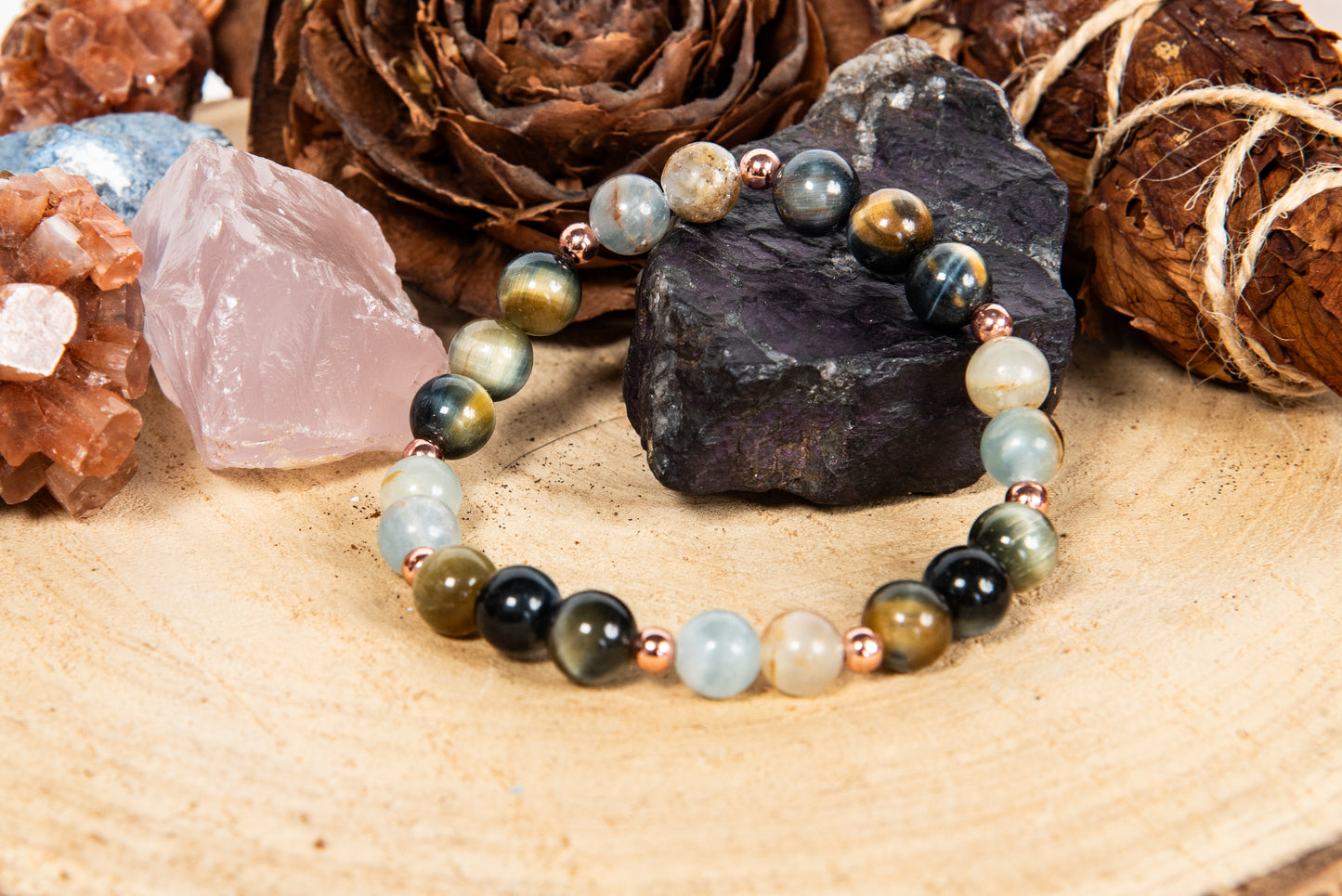 Bracciale perle 8 mm calcite blu, occhio di falco, rame