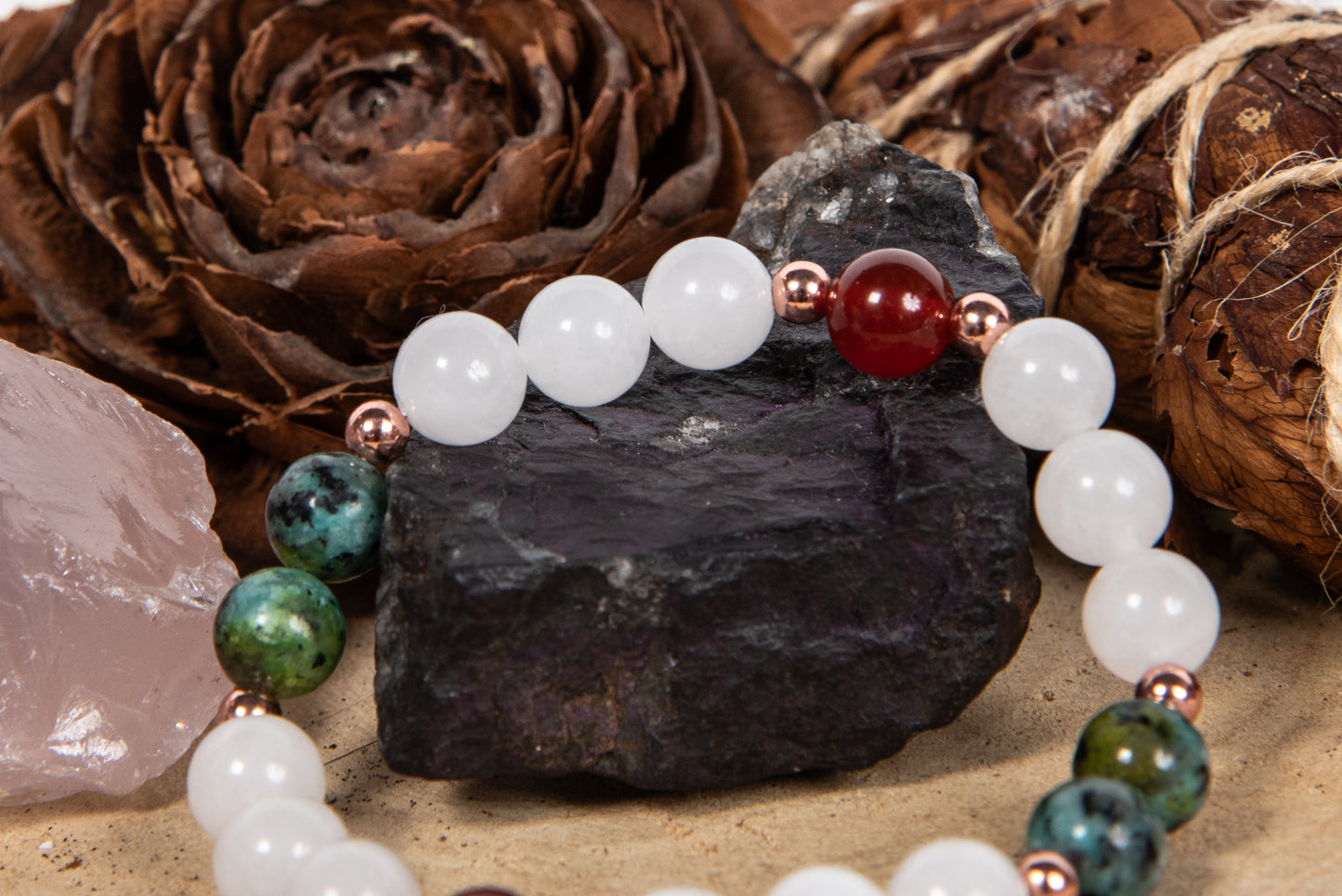 Bracciale perle 8 mm turchese africano, agata bianca, agata rossa, rame