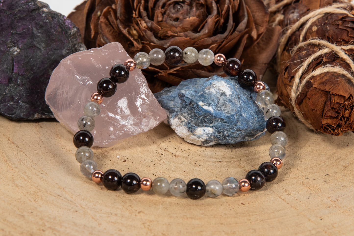 Bracciale perle 6 mm granato, labradorite, rame