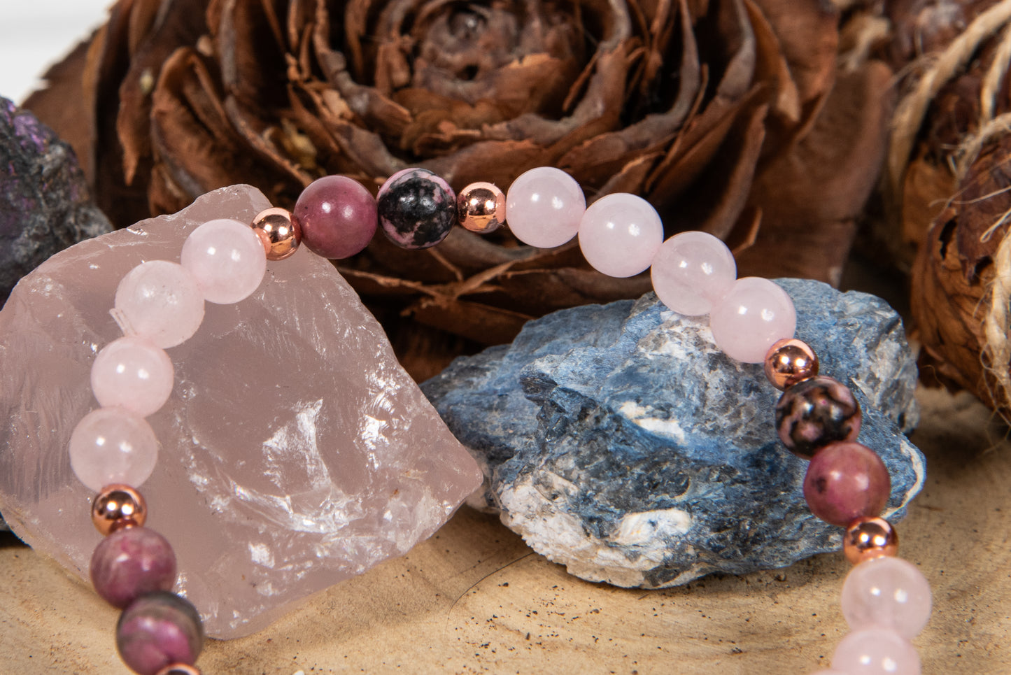 Bracciale perle 6 mm quarzo rosa, rodonite pizzo, rame