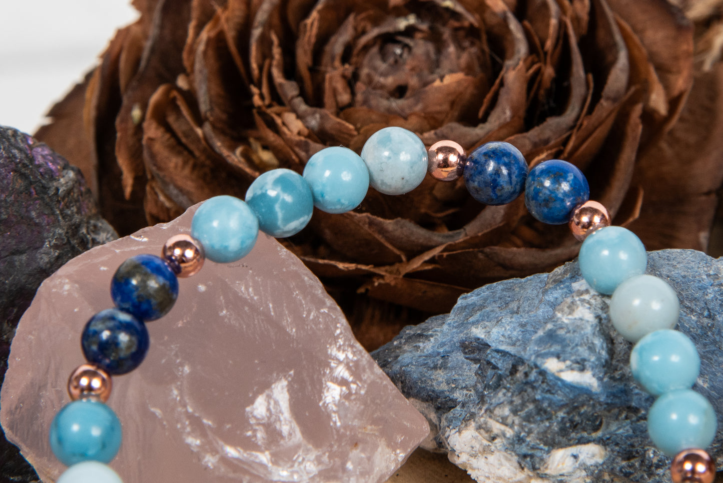 Bracciale perle 6 mm lapislazzuli, larimar, rame