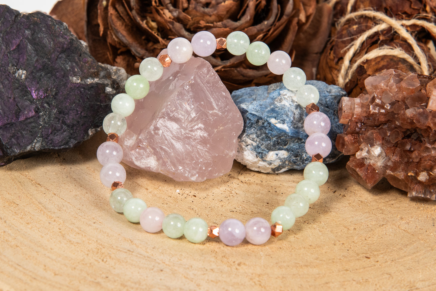 Bracciale perle 6 mm ametista lavanda, crisoprasio, quarzo rosa, rame