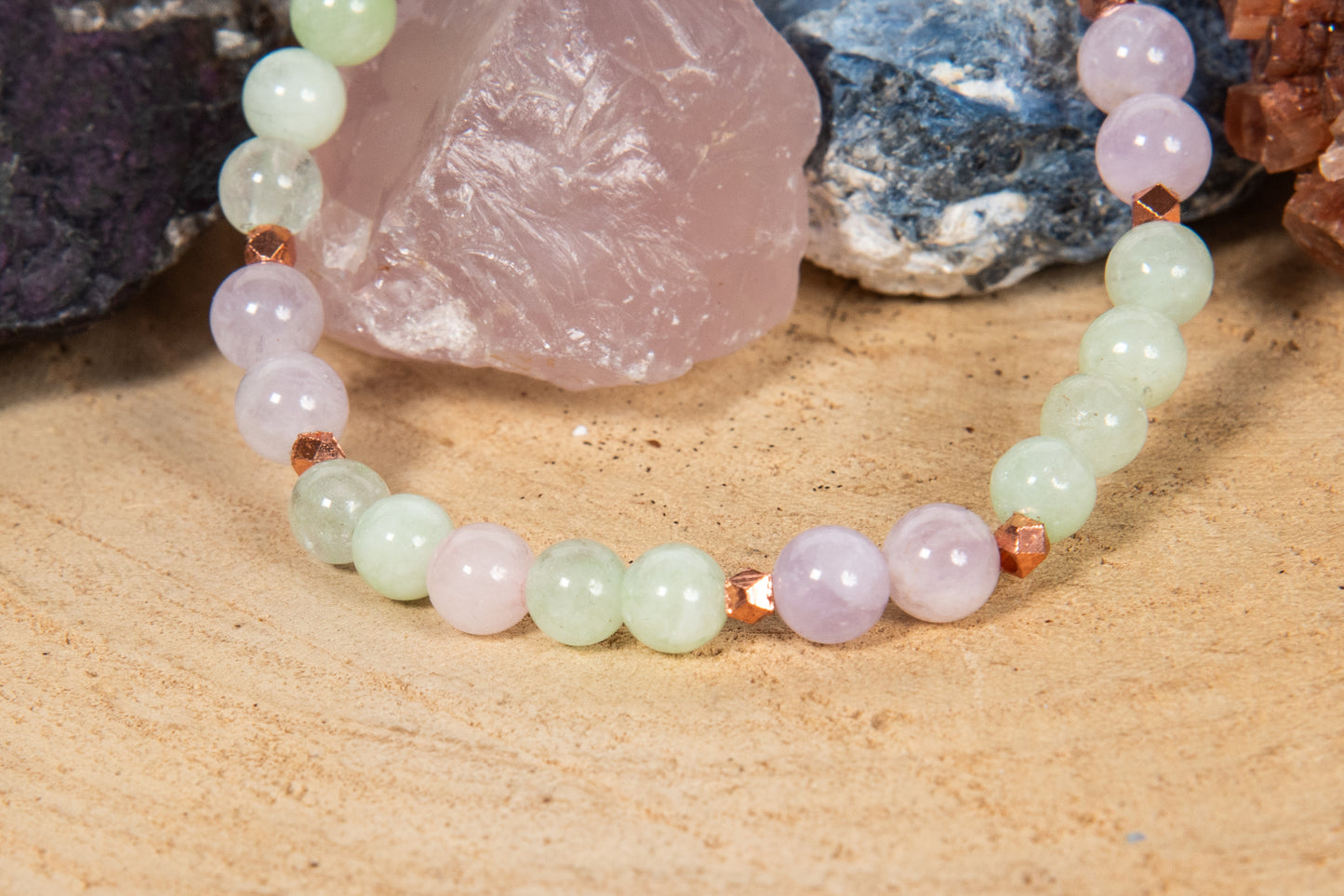 Bracciale perle 6 mm ametista lavanda, crisoprasio, quarzo rosa, rame