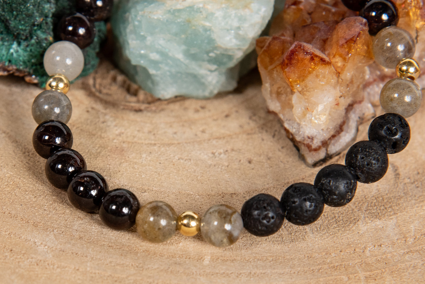 Granato, tormalina rosa, labradorite, lava, argento dorato 925