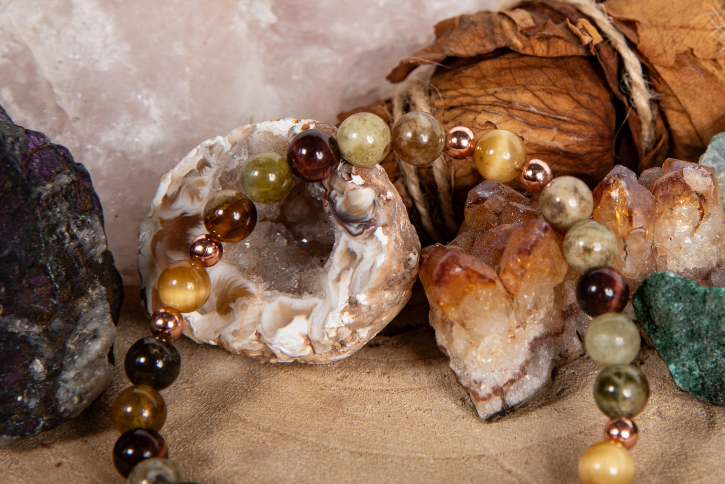 Bracciale perle 6 mm occhio di tigre dorato, occhio di bue, pietra serpentina, rame