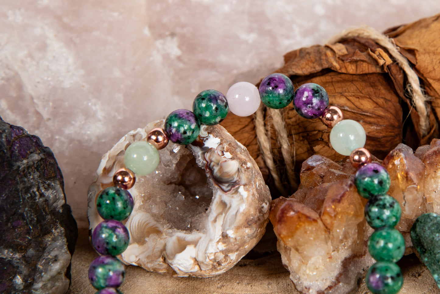 Bracciale perle 6 mm zoisite, quarzo rosa, giadeite, rame