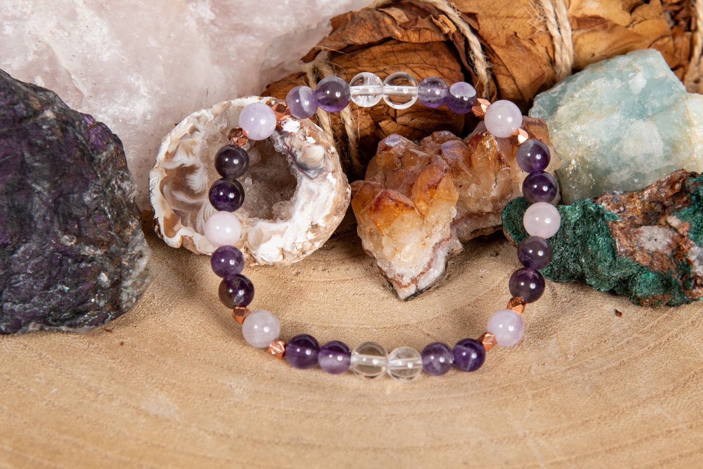 Bracciale perle 6 mm ametista, ametista lavanda, cristallo di rocca, rame