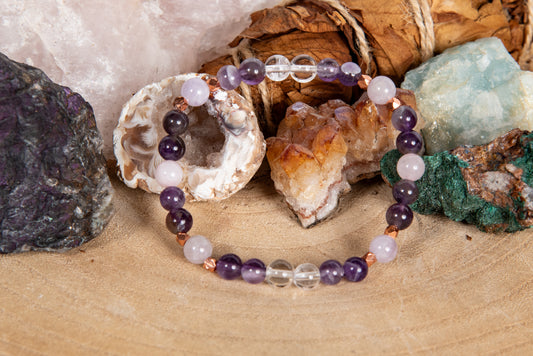 Bracciale perle 6 mm ametista, ametista lavanda, cristallo di rocca, rame