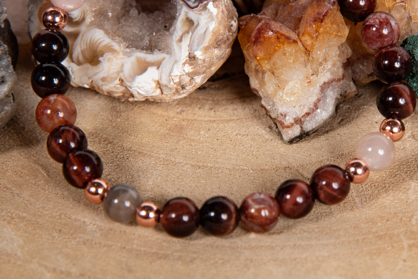 Bracciale perle 6 mm occhio di bue, quarzo ematoide, pietra di luna, rame