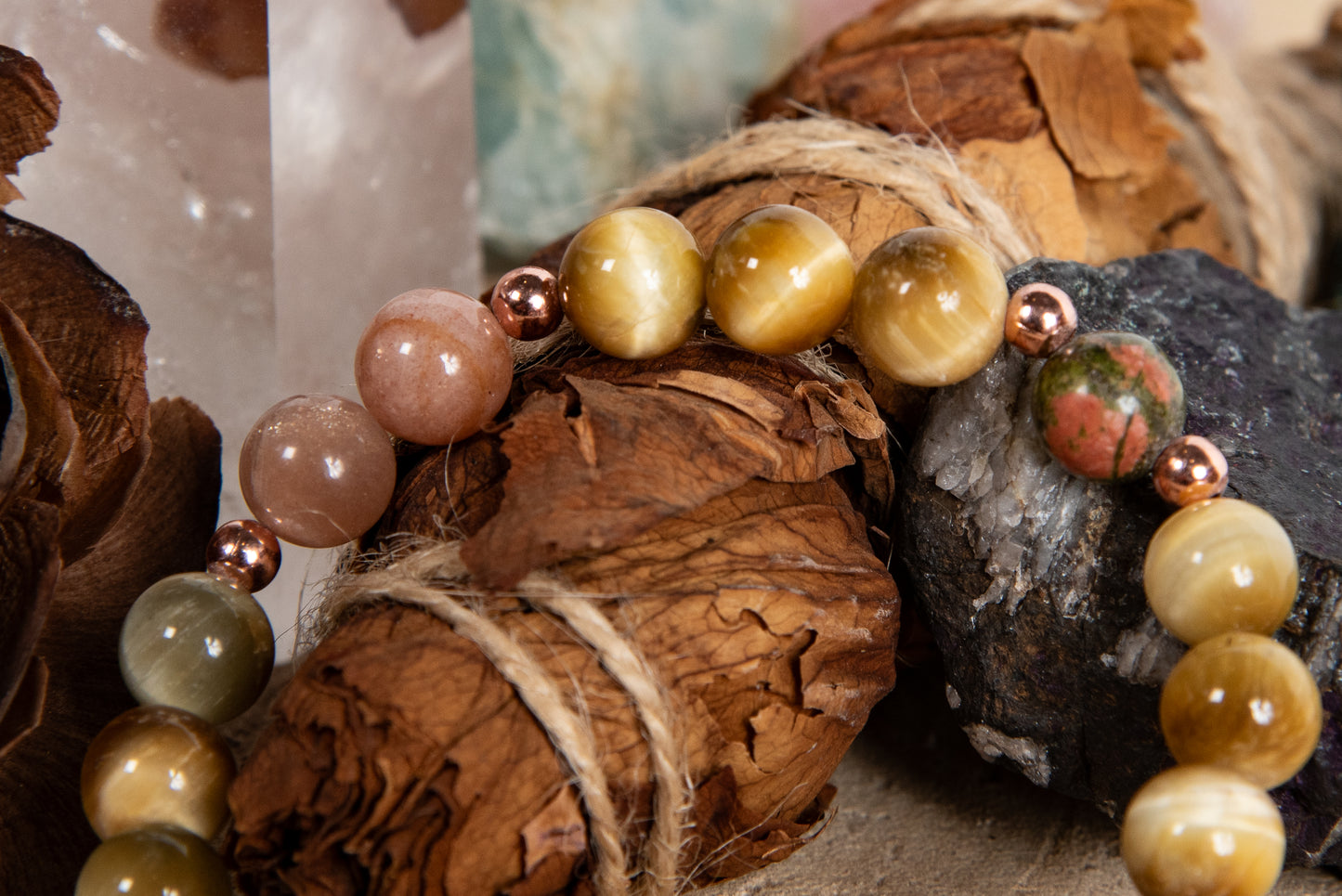 Bracciale perle 8 mm occhio di tigre dorato, pietra di luna, unakite, rame