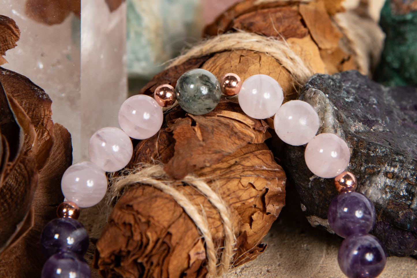 Bracciale perle 8 mm quarzo rosa, prehnite, ametista, rame