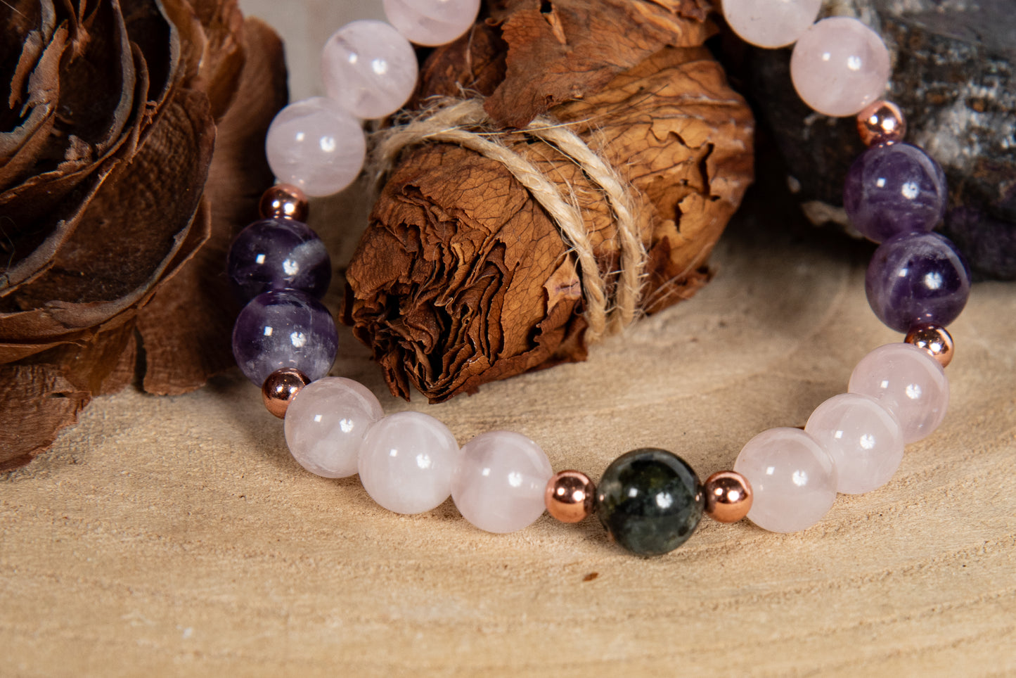 Bracciale perle 8 mm quarzo rosa, prehnite, ametista, rame