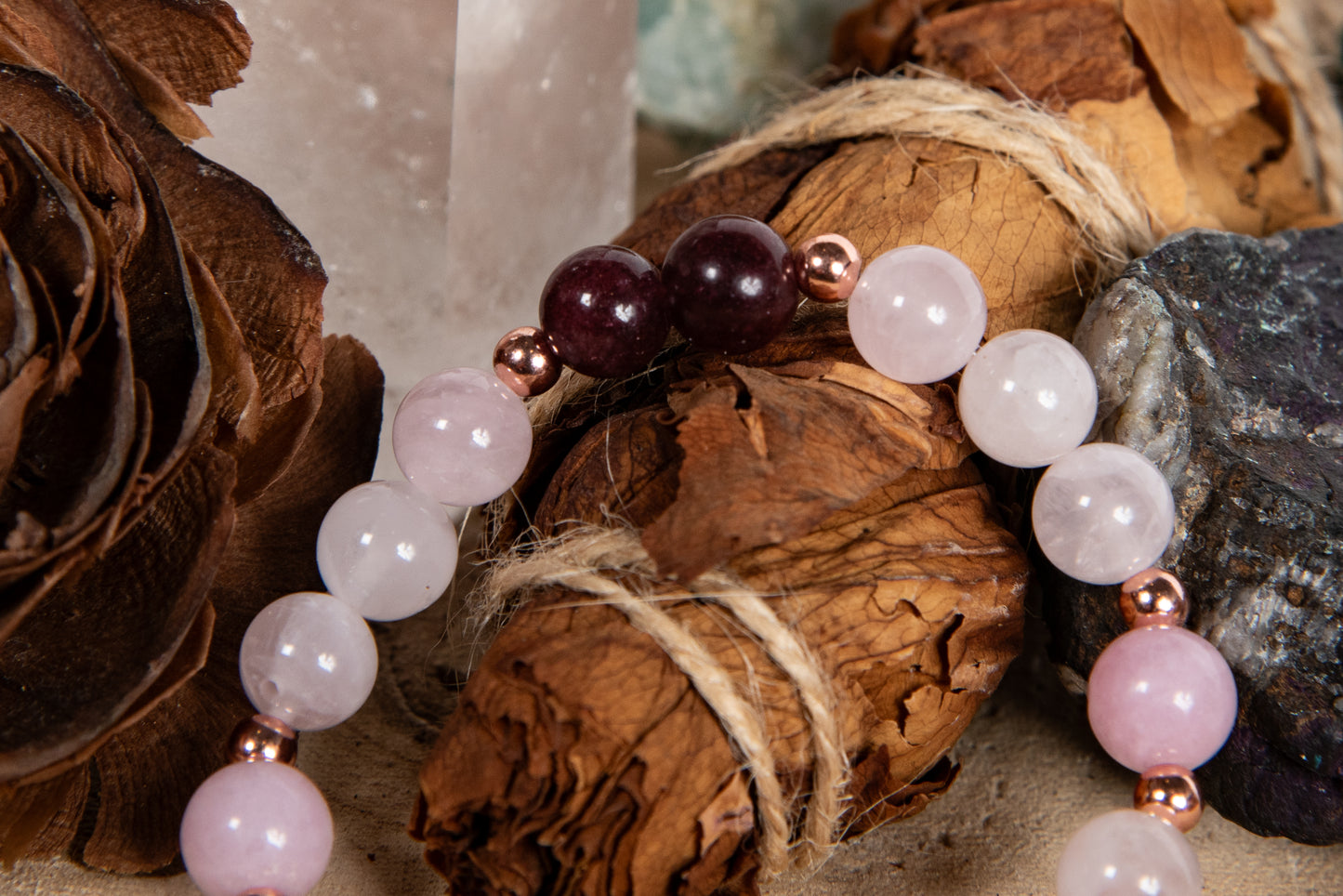 Bracciale perle 8 mm kunzite, quarzo rosa, granato almandino, rame