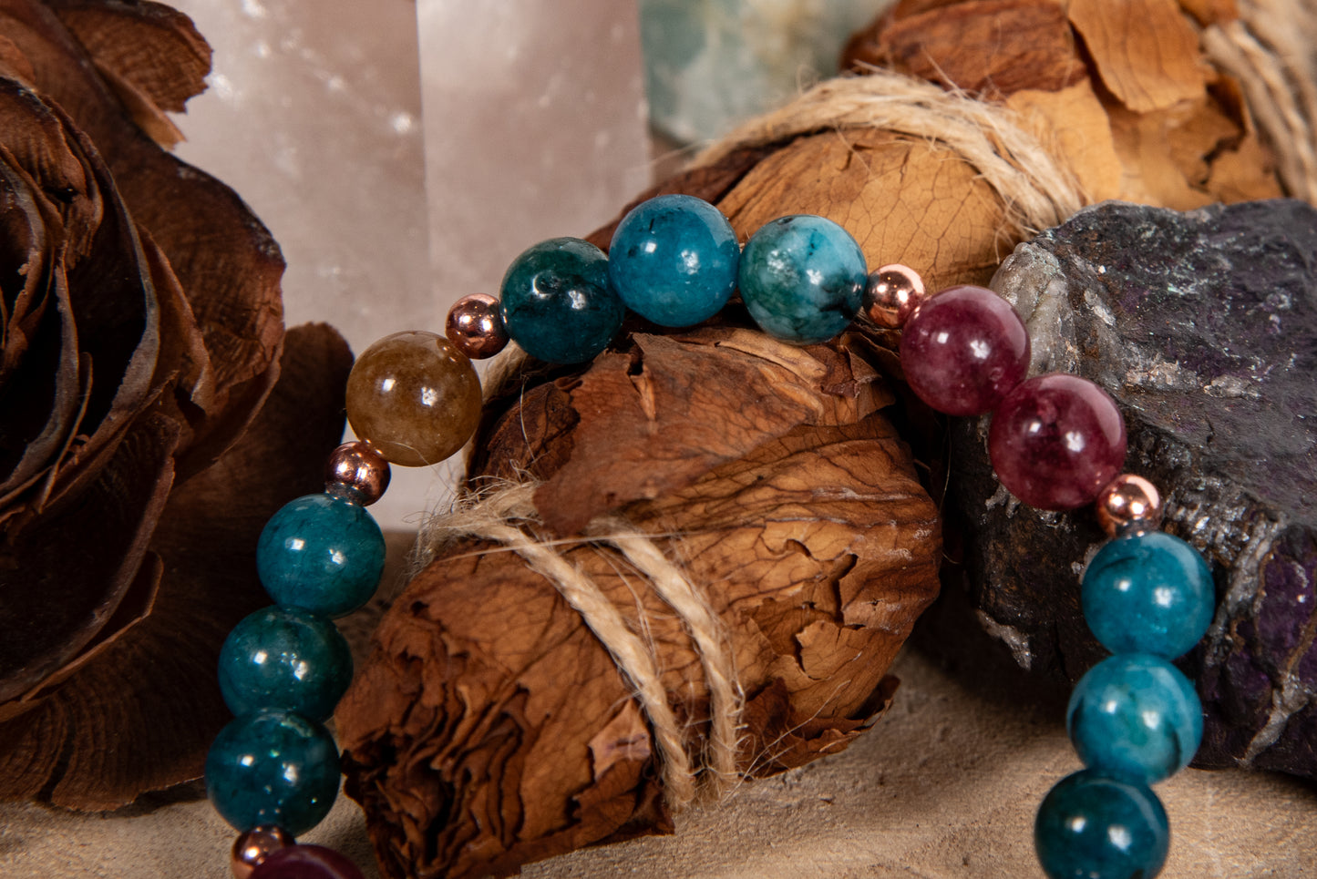Bracciale perle 8 mm tormalina naturale, apatite, rame