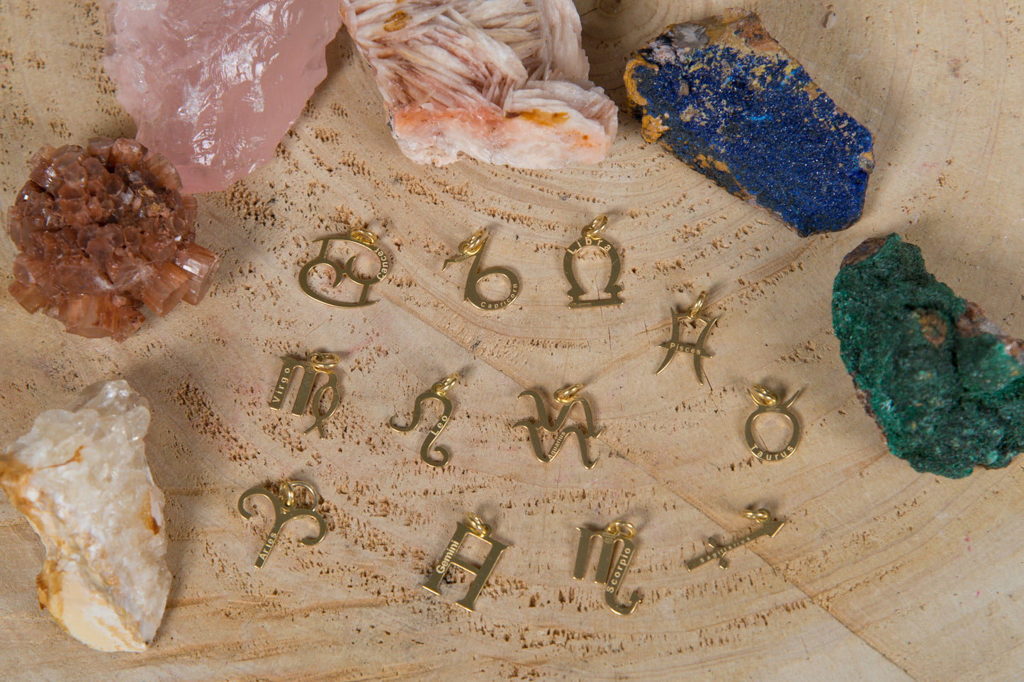 Corniola, giada bianca, lava, argento dorato 925, charms