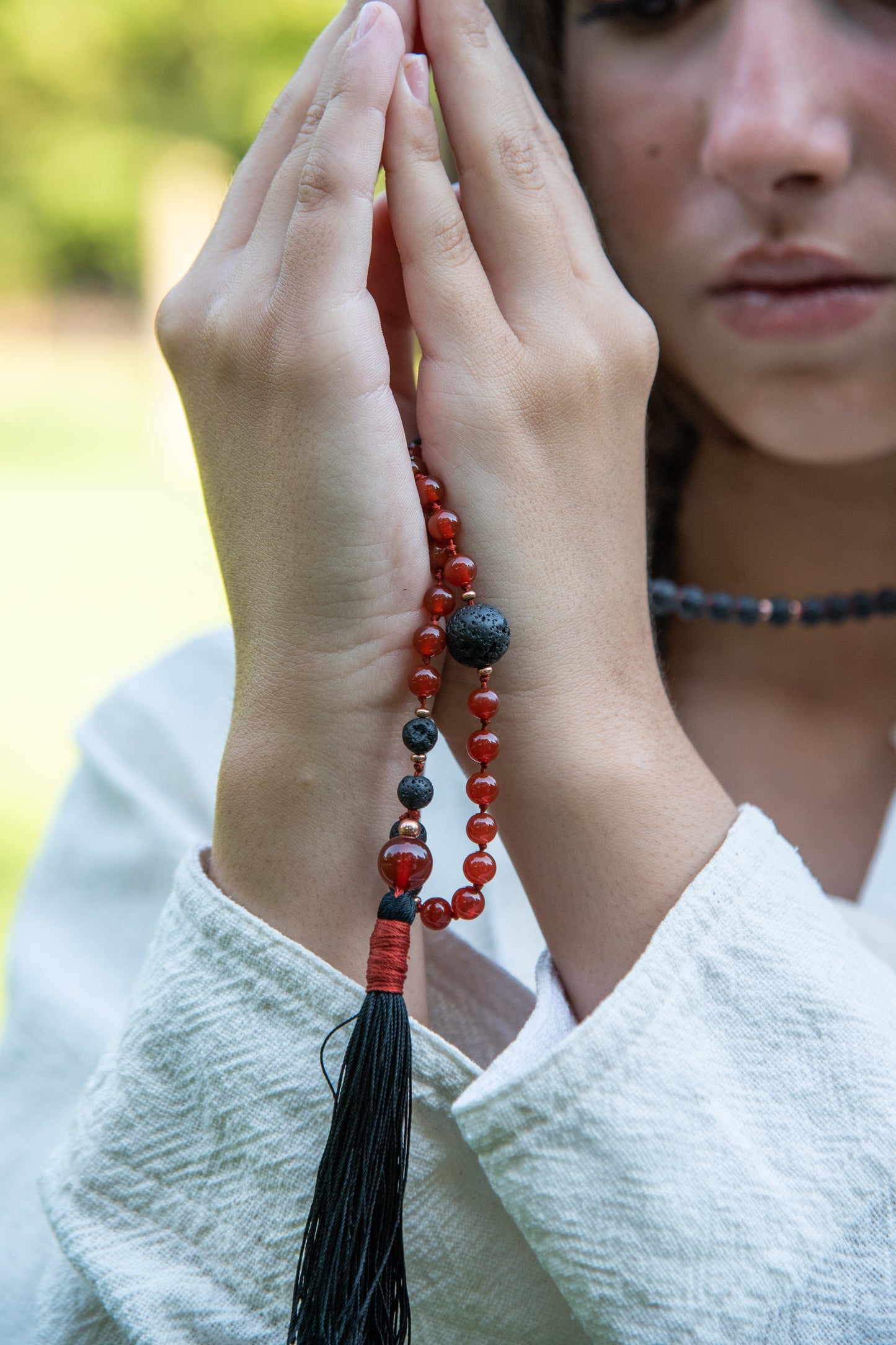 Mala per meditare in Pietra lavica e Agata rossa