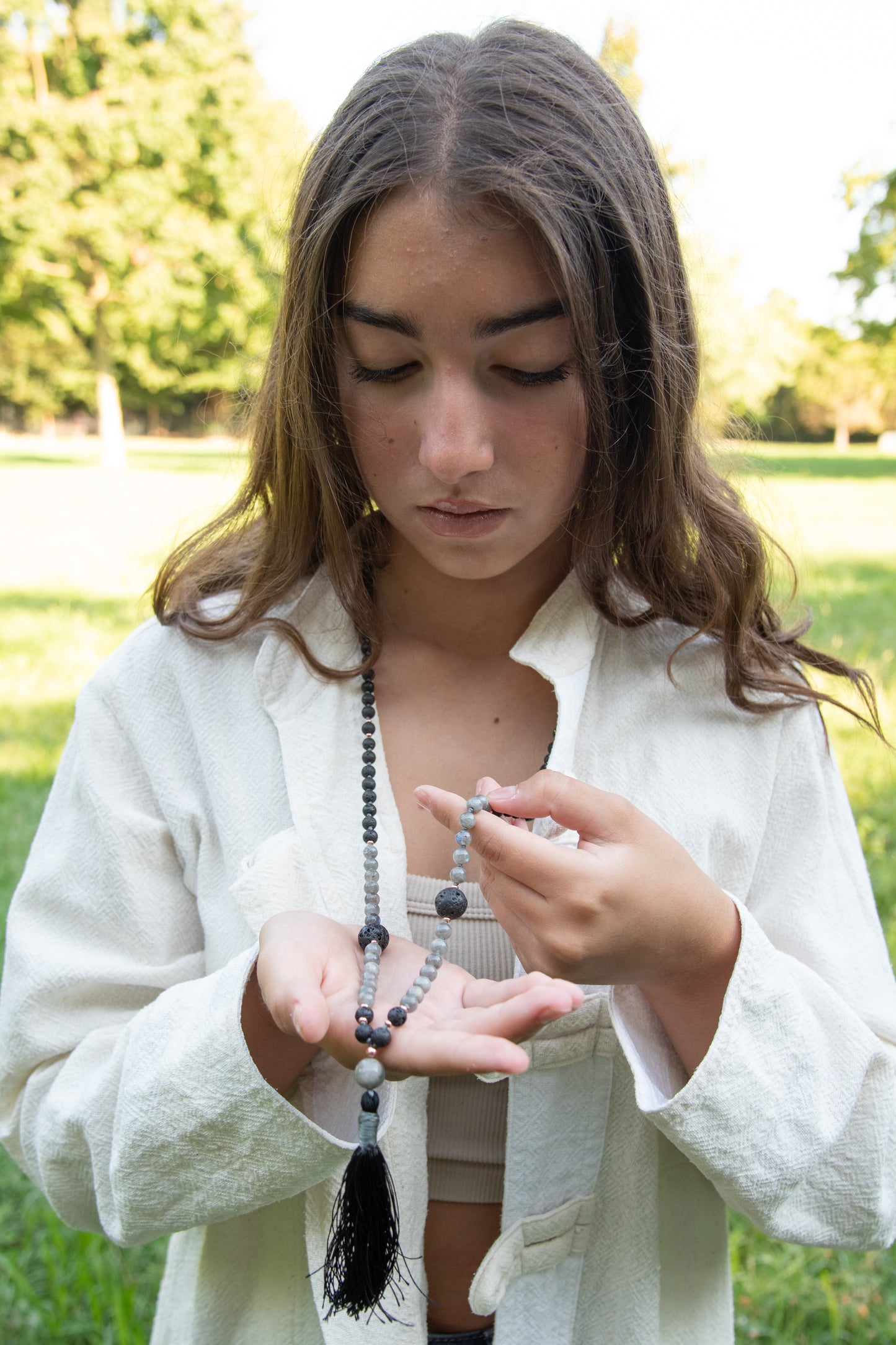 Mala collana da meditazione in Pietra lavica e Labradorite