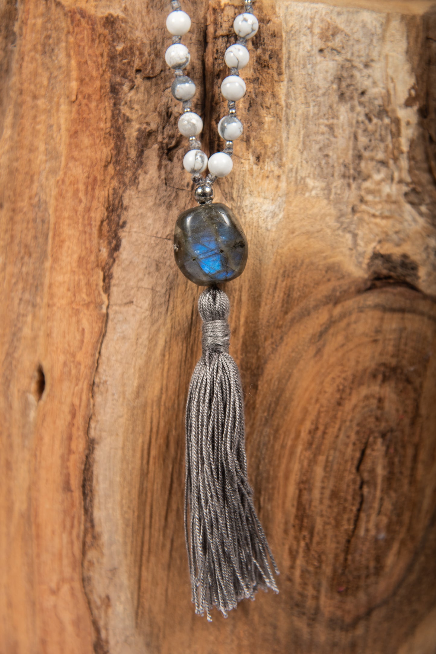 Mala collana con pietre dure di Howlite, Pietra Guru Labradorite, Argento 925