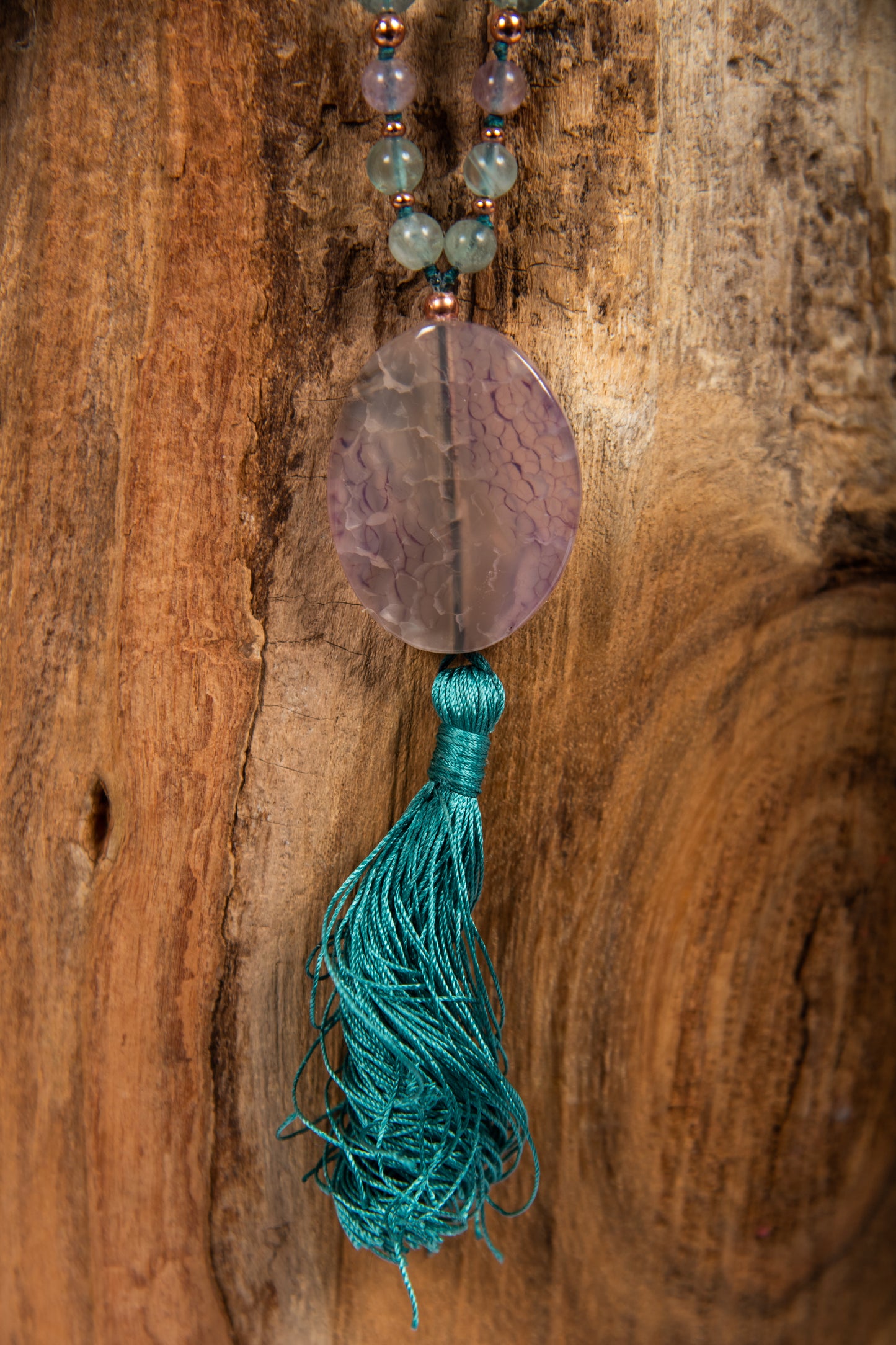 Mala con cristalli naturali di Fluorite, Pietra Guru in Ametista lavanda, Rame