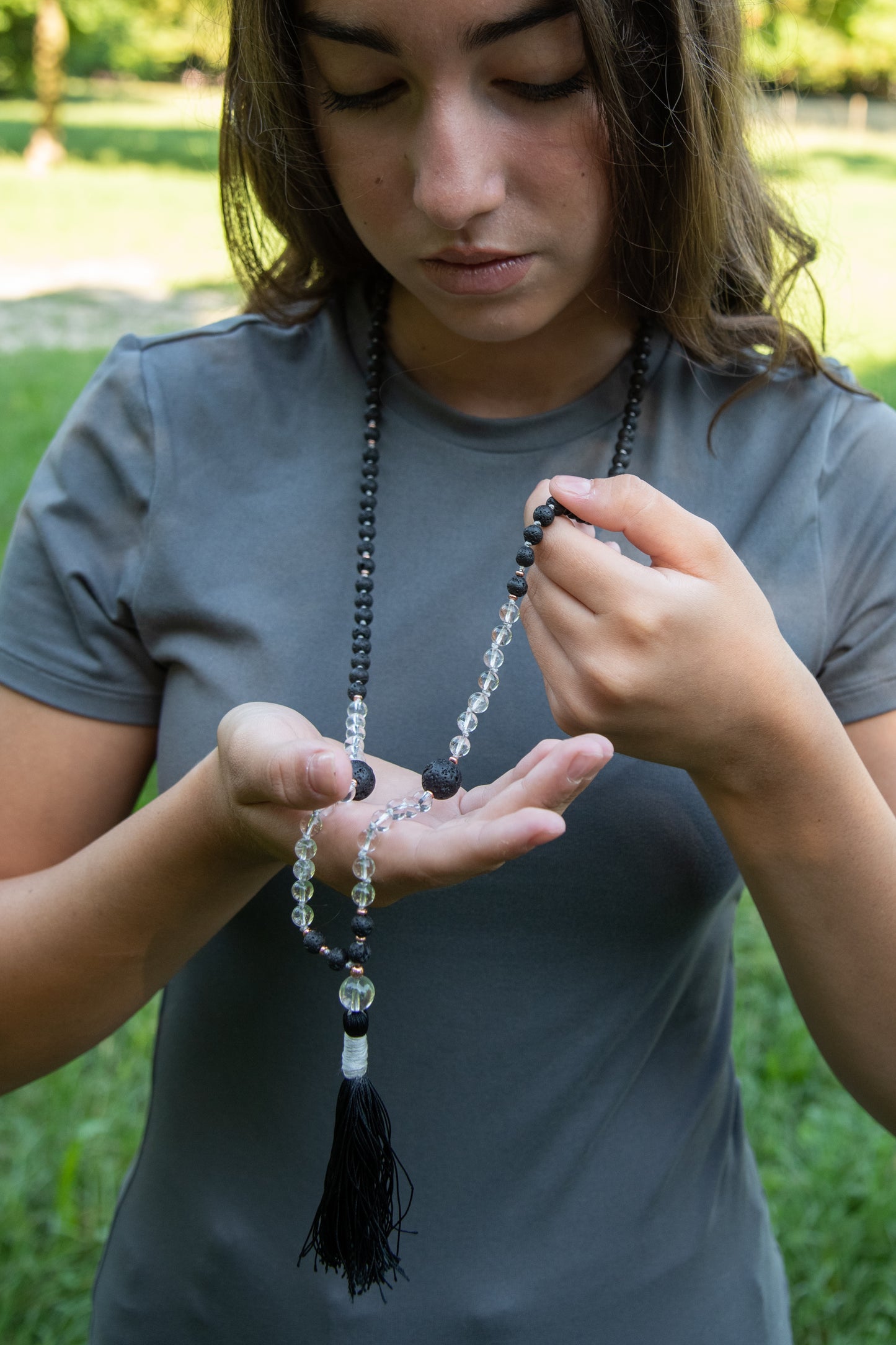 Mala per la meditazione in Pietra lavica e Cristallo di rocca
