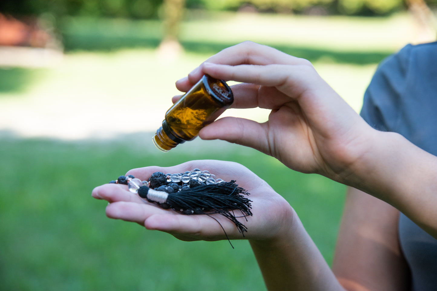 Mala per la meditazione in Pietra lavica e Cristallo di rocca
