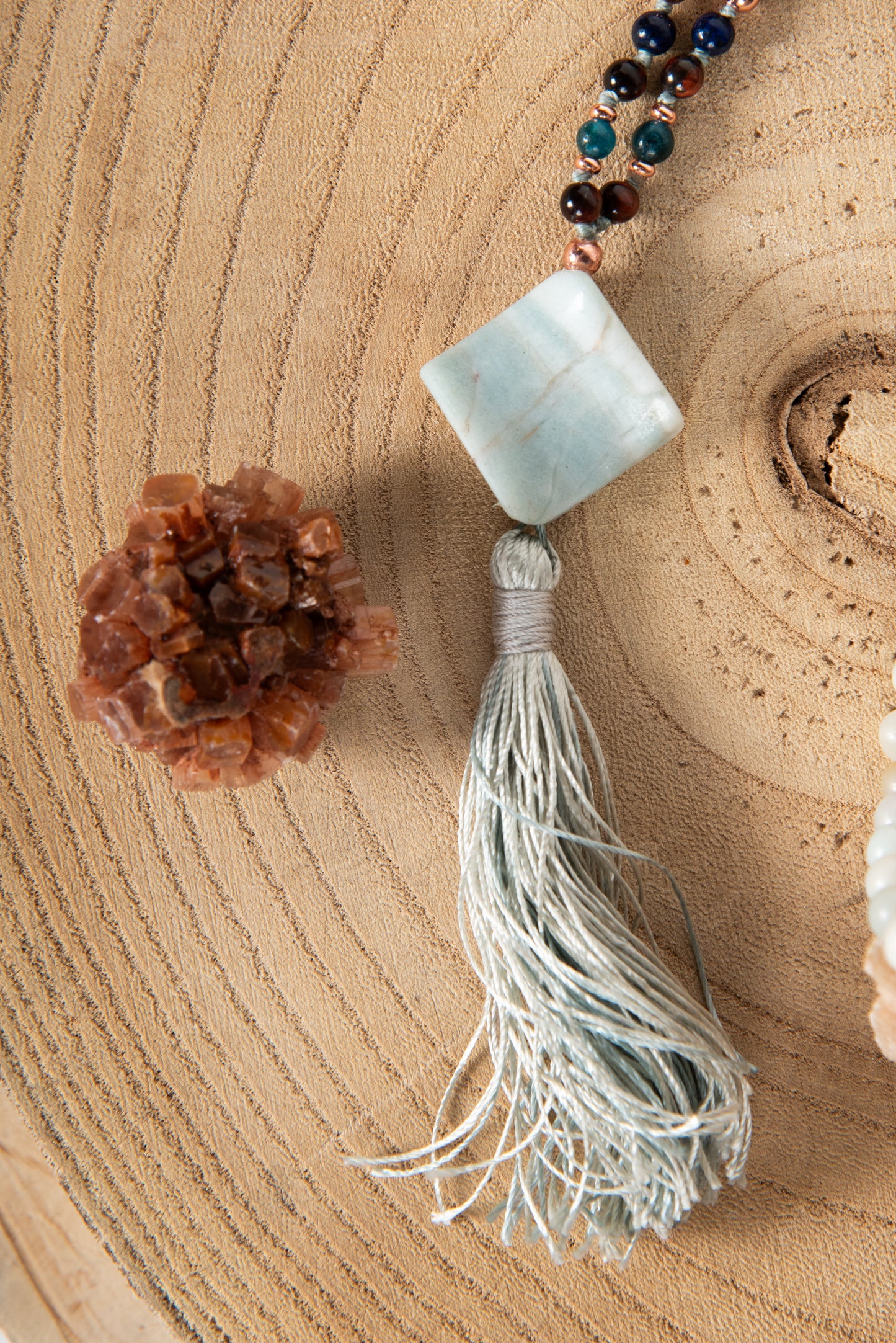 Mala con 108 perle di Occhio di bue, Amazzonite, Lapislazzuli, Apatite, Perla Guru Amazzonite