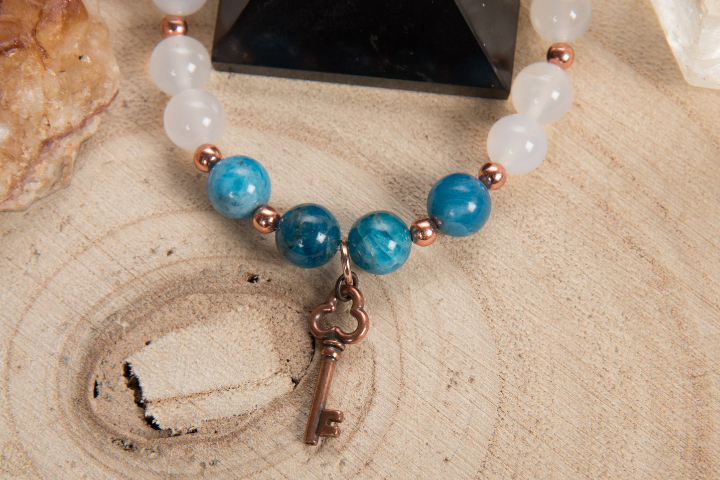 Apatite, Giada Bianca, Charm Chiave in Rame