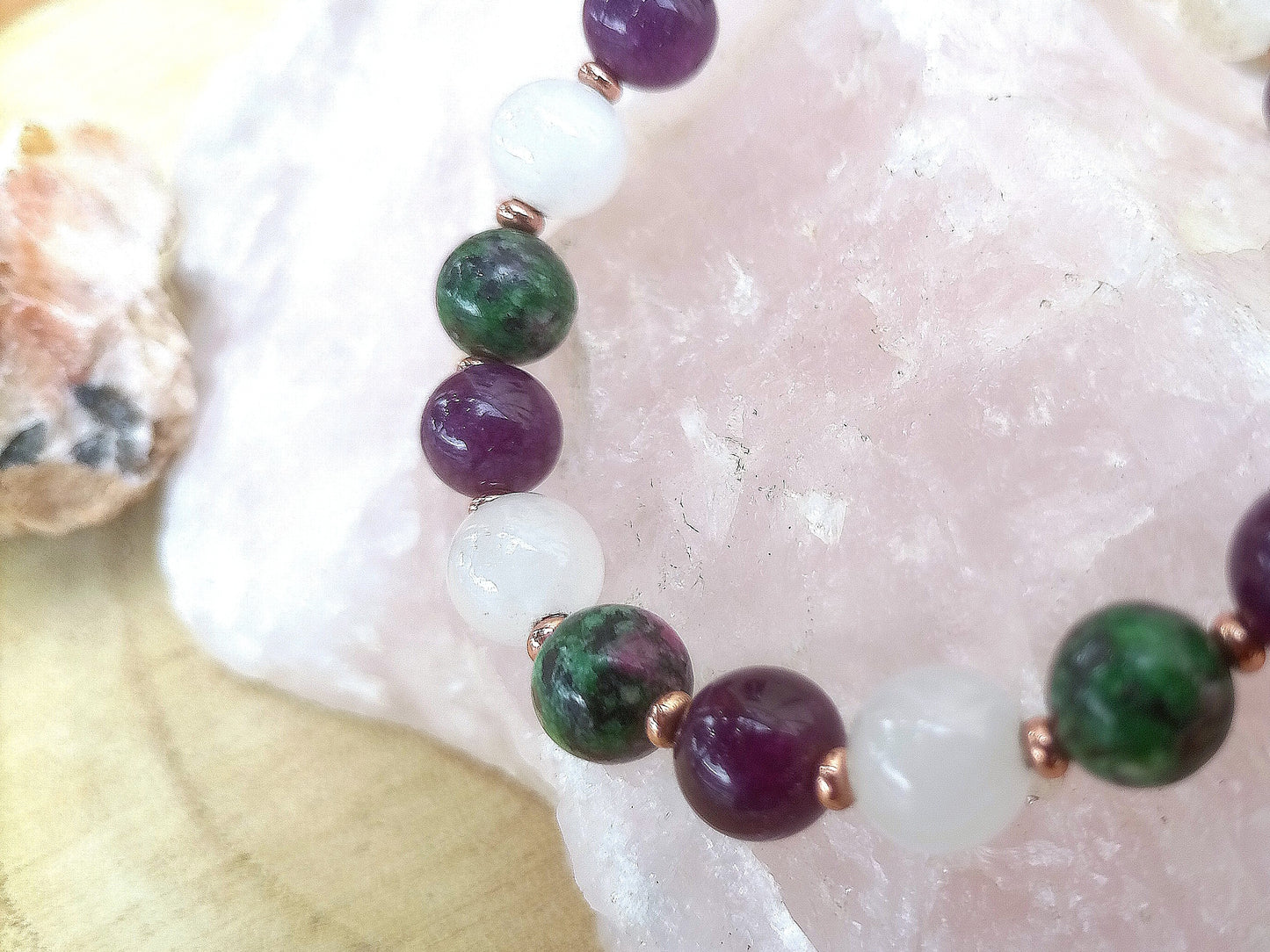 Bracciale perle 8mm zoisite, agata bianca, ametista, rame