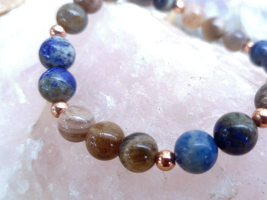 Bracciale perle 8mm lapislazzuli, pietra di luna nera, rame