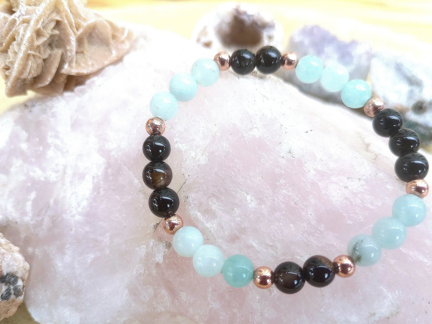 Bracciale perle 6mm amazzonite, onice, rame