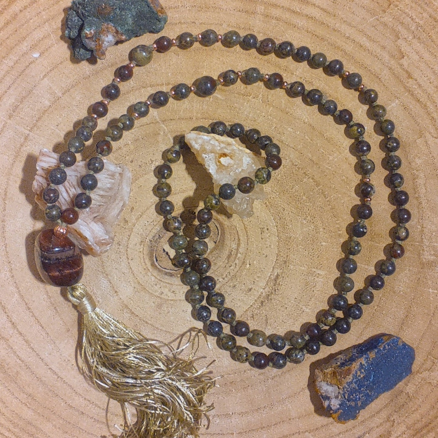 Mala da meditazione 108 perle in Pietra sangue di drago, Pietra Guru Occhio di bue, Rame