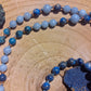 Mala per la pratica della meditazione in Apatite, Lapislazzuli, Angelite, Pietra Guru Lapislazzuli e Rame
