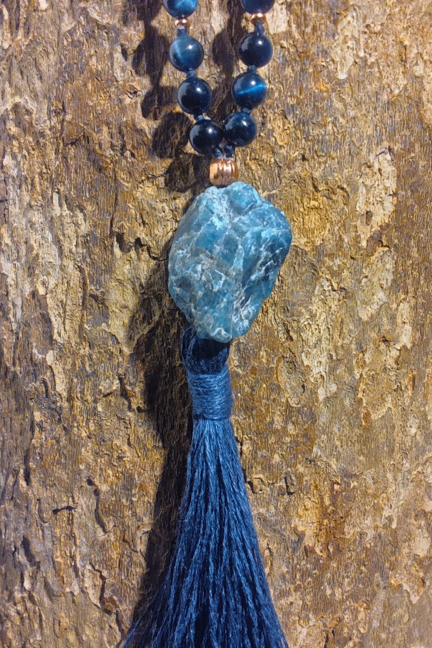 Mala con pietre dure naturali di Occhio di falco, Pietra guru Apatite, Rame